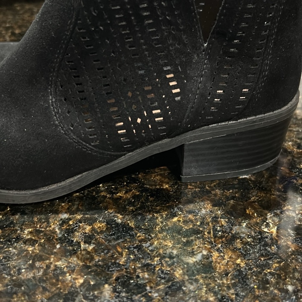 Black suede booties - Picture 2 of 5